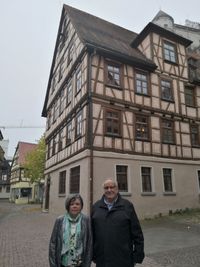 Frau Hilka und Herr Bohnert vor B&uuml;rgerhaus (11)